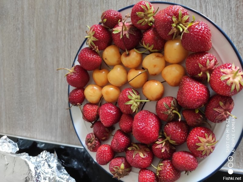Пришельцами завезенная, Воронежская (уговорами снижена цена и куплена)... Вкусная)э, хоть и не с..изжена