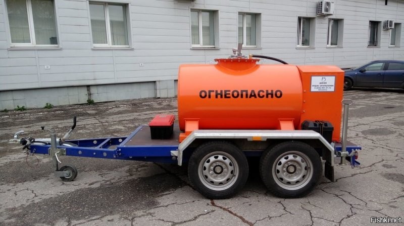 А где фаркоп? Канистру возить запасную?