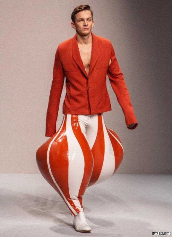 И эти <span style='color:gray'>[мат]</span> ещё будут мне указывать, когда можно надевать носки, а когда нельзя?