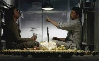 Стоишь на берегу, и чувствуешь солёный запах ветра, что дует с моря. И веришь что свободен ты и жизнь лишь началась. И губы жжёт подруги поцелуй, пропитанный слезой...