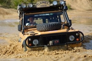 Может он в душе ... где там ... далеко в закаулках ... любитель гряз помесить и у него в гараже завалялась парочка хай-джеков