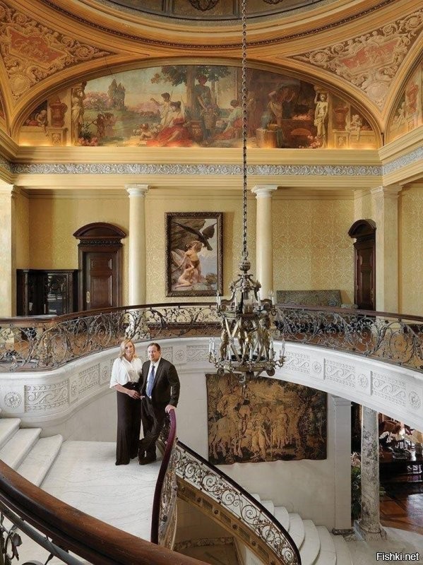 Судя по интерьеру их особняка, этот поступок был просто необходим