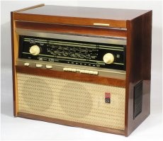 А как же самая популярная в СССР радиола Rigonda? Она почти в каждой семье была! 
Сетевая ламповая консольная радиола 1-го класса "Ригонда-Моно" предназначена для приёма программ как местных, так и дальних радиовещательных станций в диапазонах: ДВ, СВ, КВ, УКВ и воспроизведения обычных и долгоиграющих пластинок.
Выпускалась на Рижском радиозаводе им. А.С.Попова с I-кв 1965 года.
В радиоле предусмотрена плавная раздельная регулировка тембра по низким (НЧ) и высоким (ВЧ) частотам. В радиоле установлен электропроигрыватель, имеющий 3 скорости вращения диска: 78, 45 и 33 об/мин, полуавтоматическое включение и автоматическое выключение, а так же микролифт.
Конструктивно радиола размещается в напольном футляре, акустическая система расположена в нижнем отсеке футляра и состоит из двух фронтальных громкоговорителей типа 4ГД-28 и 2-х боковых типа 1ГД-28, в верхней части футляра установлен электропроигрыватель.
В 1966 году радиола подверглась модернизации, были унифицированы некоторые узлы и радиодетали, ЭПУ III-ЭПУ-20 заменено на II-ЭПУ-40, была убрана клавиша ''стерео'', изменилось оформление шкалы.
"Ригонда-Моно" была первой унифицированной (УСРЛ-1) моделью, по её конструкции и схеме разными заводами выпускались такие же, но отличавшиеся внешнем оформлением радиолы с наименованиями: ''Вэф-Радио'', ''Вэф-Рапсодия'', ''Урал-1'', ''Урал-2'', ''Урал-3'', ''Урал-5'' и ''Урал-6'' и некоторых других моделей.
Радиолу ''Ригонда-Моно'' выпускали до начала 1972 года, а с 1970 года совместно выпускалась её модернизированная модель, радиола "Ригонда-102".
Основные технические характеристики:
Диапазоны принимаемых волн и частот:
- ДВ - 150...408 кГц,
- СВ - 525...1605 кГц,
- КВ-2 - 3,95...7,4 МГц
- КВ-1 - 9,36...12,1 МГц,
- УКВ - 65,8...73 МГц.
Чувствительность приёмника с внешней антенны:
- в диапазонах СВ, ДВ около - 30 мкВ
- в поддиапазонах КВ - 60 мкВ,
- в диапазоне УКВ - 5 мкВ,
Чувствительность приёмника со встроенной магнитной антенны:
- в диапазонах ДВ, СВ - 0,6...1,2 мВ/м,
- в положении ''местный приём'' - 0,3...1,5 мВ.
Промежуточная частота:
- АМ тракта - 465 кГц
- ЧМ тракта - 6,5 МГц.
Селективность в ДВ, СВ диапазонах - 65 дБ.
Усредненная крутизна скатов резонансной характеристики:
- в диапазоне УКВ - 0,25 дБ/кГц,
- ширина полосы пропускания - 150 кГц.
Избирательность по зеркальному каналу:
- в диапазоне ДВ - 66 дБ,
- в диапазоне СВ - 46 дБ,
- в диапазоне КВ - 20 дБ,
- в диапазоне УКВ - 28 дБ.
АРУ обеспечивает изменение сигнала на выходе не более 12 дБ
- при изменении сигнала на выходе на 40 дБ.
Выходная мощность усилителя НЧ:
- номинальная - 2 Вт,
- максимальная - 3,5 Вт.
Чувствительность со звукоснимателя - 0,15 мВ.
Диапазон звуковых частот воспроизводимых АС:
- при приёме в УКВ диапазоне - 60...12000 Гц.
Уровень фона со входа усилителя - 60 дБ.
Мощность потребляемая от сети:
- при приёме - 55 Вт,
- при воспроизведении грамзаписи - 65 Вт.
Габаритные размеры - 640х355х555 мм,
Масса - 24 кг.
Цена модели - 141 рубль.

Инструкция: