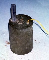 "Бабочка" или "лепесток "-это кассетный минный боеприпас, а выпрыгивающая мина это ОЗМ-3: