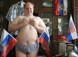 Большинство этих особей не думая ставят галочку где угодно. Очень легко поддаются дрессировке, особенно эффективен при этом первый канал, с которого они впитывают "своё собственное  мнение"