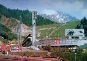 Ну здесь практически не чего не поменялось . Я раньше любил по лестнице бегать и на чимбулак пешком ходить .