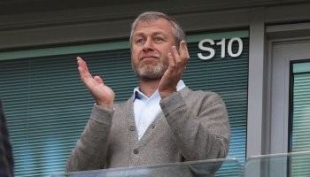 Что стало с партбилетом и скафандром Гагарина... Прости нас, Юра, - они в США