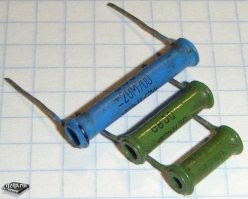 Трубчатый керамический конденсатор.