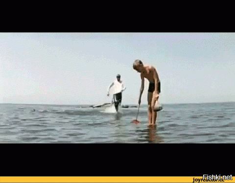 Напомнило... "Иди отсюда, мальчик. Не мешай"(с)