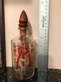 Дык это бутылка? А я то думал эта вещь имела кое-какое другое предназначение...