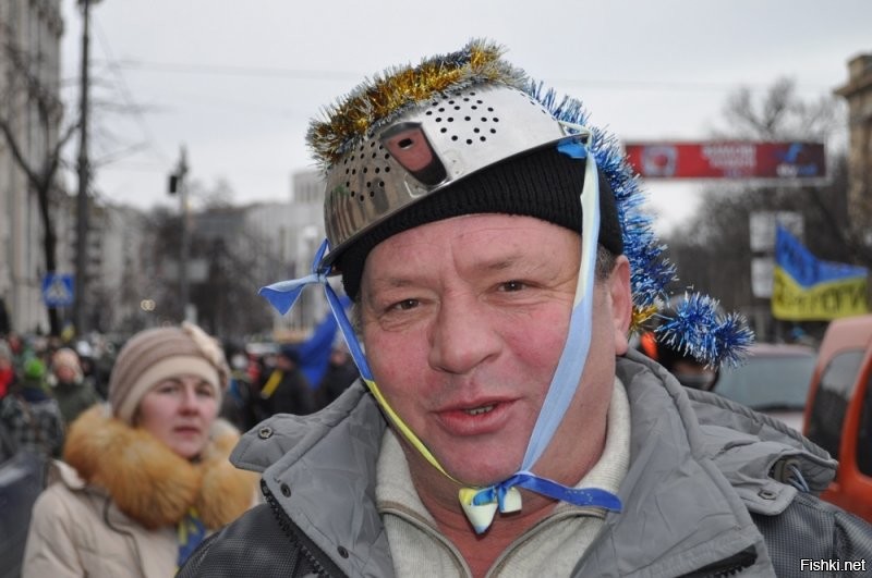 Еще и так бывает...И так мозгов нет , последнюю извилину  ветром выдует...