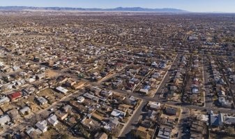 Ну что за дикари? Кто так строит? Вот как правильно...