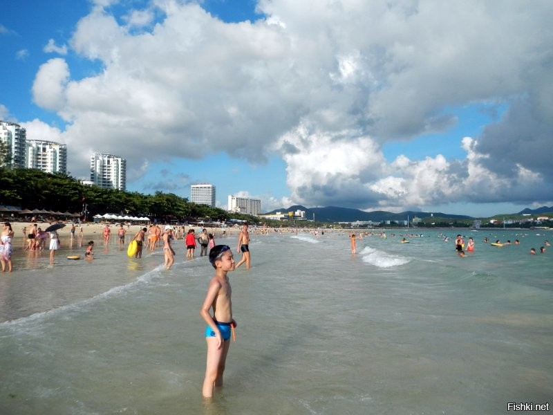 Санья, бухта Дадунхай... и в бухте Ялувань таж фигня...