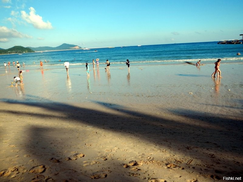 Санья, бухта Дадунхай... и в бухте Ялувань таж фигня...
