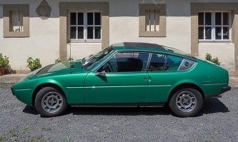 Мне вот эта раньше нравилась....
И название прикольное -
Matra SIMCA Bagheera!