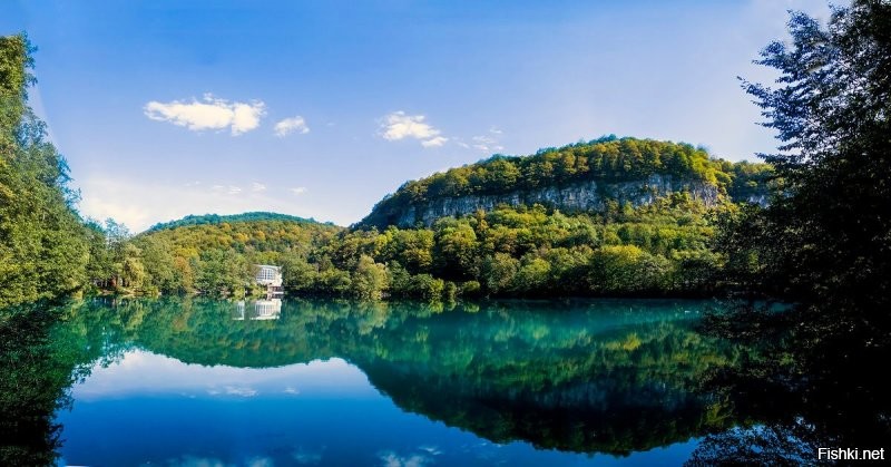 жалко, нельзя купаться