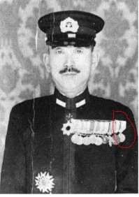 А медаль на рукаве - точно удобно?