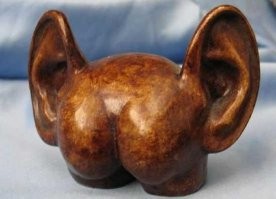 Музеи мира взялись помериться друг с другом задницами