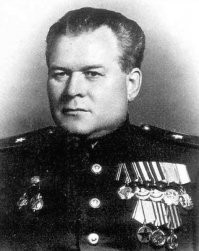 "Бугатти отправил на тот свет более 500 человек"

Слабак!!

Настоящий рекордсмен – Василий Михайлович Блохин. За свою долгую трудовую биографию генерал-майор Блохин лично расстрелял около 20.000 человек.