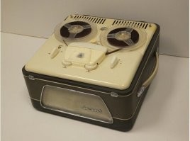 Тут вот Яуза 10. А вот Яуза 5 засветилась в фильме "Бриллиантовая рука"... В той самой знаменитой эротической сцене со Светличной
...