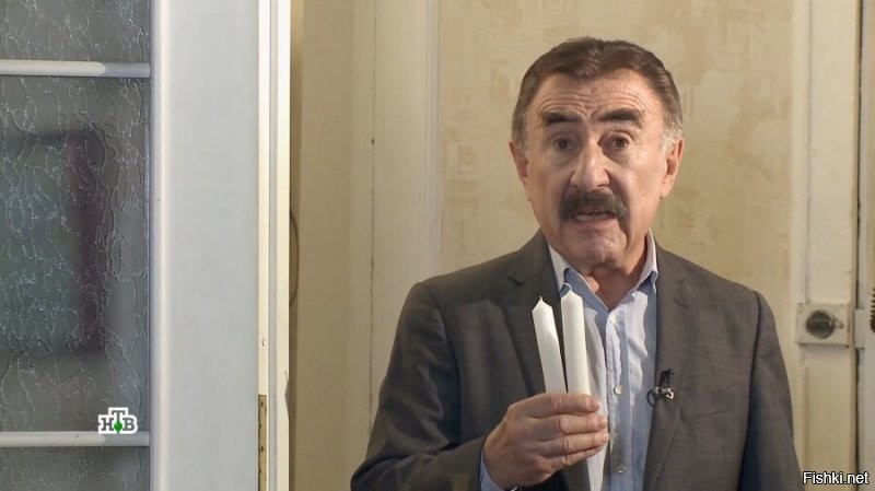 Да ты посмотри док.сериал "Следствие вели" с ведущим Леонидом Каневским про криминал в СССР.Маньяков и убийц не мало было.Только не афишировалось.