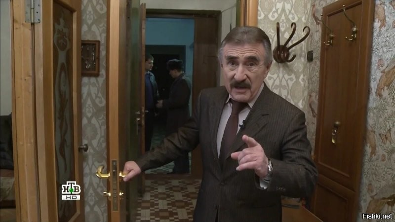 Да ты посмотри док.сериал "Следствие вели" с ведущим Леонидом Каневским про криминал в СССР.Маньяков и убийц не мало было.Только не афишировалось.