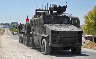 Ох уж эти заголовки. "Подрыв российской колонны", которая по факту "русско-турецкий патруль", и подорвали в первую очередь именно турков. Впрочем, нашим пацанам тоже досталось.