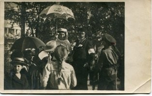 Казань. Апрель 1914г. Благотворительная акция « День белого цветка» ( Сбор пожертвований на борьбу с туберкулёзом).