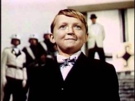 Вот где плохиш пристроился.  Постарел.