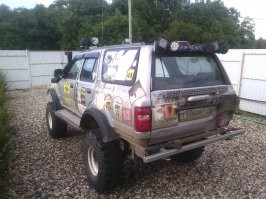 Раньше, бампер был защитой автомобиля. 
Теперь - это одна из самых дорогих запчастей кузова .
-
Неверящим - посмотрите цены на запчасти. 
-

Бампер должен защищать. это его функция.