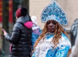 Есть еще синонимы "белоснежка" или "снегурочка"