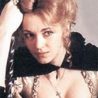 Да уж, Констанция, умела делать твердой мужскую субстанцию.
Уж простите за скабрезный каламбур.
Хотя меня всегда больше впечатляла Анастасия Ягужинская