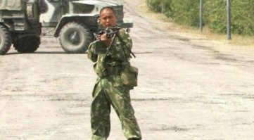 Можно вставить любой звук, на грузинском, или на украинском, только что они будут делать если на пути встанет парень с пулемётом?! Насрут в новенький камок?!