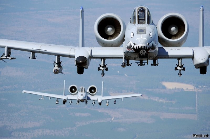 Или какой-нибудь ископаемый A-10 Warthog :) 
Его ведь как раз создавали для борьбы с бронетехникой.