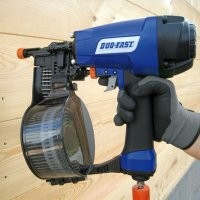 Как полиция пыталась снять с креста украинского аборигена: видео