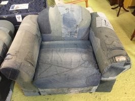 Зря вы про джинсовое кресло, вот оно то стильное.