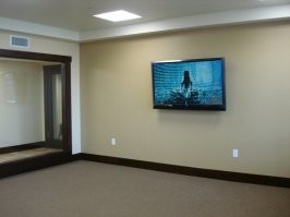 Доверь глупцу кухню, так он в ней колодец выроет