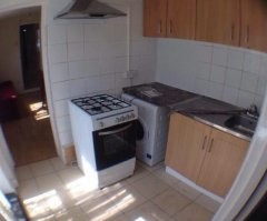 Доверь глупцу кухню, так он в ней колодец выроет