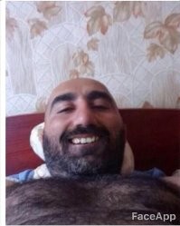 Джигиту такой бритвочкой даже пальцы не побрить...