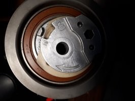 многие изделия из Японии - качество просто улетное. при СССР случайно в магазине увидел бритвы 
Feather - 1р. пачка 10 шт.  качество просто кайф. одна бритва брила 26 раз ! побежал брать еще- уже не было.  а сейчас лезвие рапира - максимум 5-6 раз.
на моем гольфе стоит натяжной ролик грм - маде джапан. уже 200т.  км - полет нормальный.  
часы касио  циферблат + электронное -- батарейка уже 12 лет. можно перечислять многое.
молодцы япы.