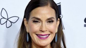 Как изменились с годами актёры популярных сериалов 90-х