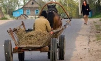 да врёт он всё! В Москве доставщики еды на подводах ездят!