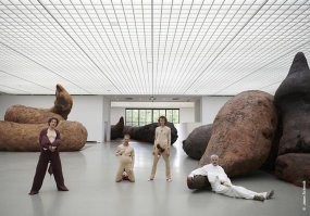 Я подозреваю, что людей, которые подобно вам оправдывают глупость и отсутствие художественного воспитания вкупе с острым комплексом неполноценности и желанием выделиться хоть как-то особым видением автора, его прогрессивностью и т.п., сегодня стало очень много, поэтому критиковать подобное творчество стало считаться неприличным. Поэтому мы и имеем "инсталляции" из мусора в музеях, картины, на фоне который Квадрат Малевича уже считается искусством и музыкальные произведения, состоящие из шумовых эффектов, повергающие в ужас настоящих композиторов. 
Но это все не беда, а беда в том, что в отсутствии критического отношения в обществе к говнотворчеству, на смену ему (говнотворчеству) завтра придет такое говно (уже даже без творчества), что понятие культуры останется только в мемуарах вымершего поколения.
И мне кажется, вы должны высоко оценить приложенные шедевры.