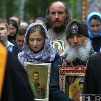«Транслирует дичь, распугал монахинь»: в РПЦ прокомментировали выходки отца Сергия