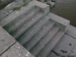 Кронштадт.  Ступени гранитные, рубили секциями.