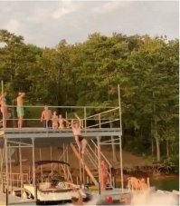 Я так понимаю, что это эталон задачи "Крутись как хочешь, но задача должна быть выполнена"