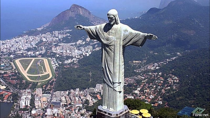 Интересно - статую в Бразилии сносить будут или перекрашивать ... Кстати предположу что если так дальше пойдет, то ведь по логике Мария тоже черная .... иначе бы он был метисом ... Ну и далее - Святой Дух значит тож черный .... Ну и тогда апофеоз .. почему это Бога изображают белым, Святой дух черный ... Значит  ... ну понятно вроде .. Надо Святую Троицу срочно переписывать