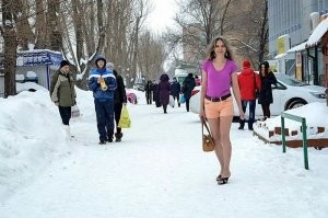 А ведь бабуле уже под 60. (на данной фото 2016 г. - 55)