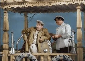 А по-моему, чтобы обеспечить определенный порядок при швартовке не одного, а нескольких или вообще большого количества судов.
Если один будет рулить левым бортом, а другой правым, наступит бардак и безобразие