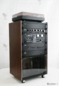 в 1985 году я впервые увидел это)) 700 с лишним рублей) это была несбыточная мечта 
Советский музыкальный центр ФЕНИКС